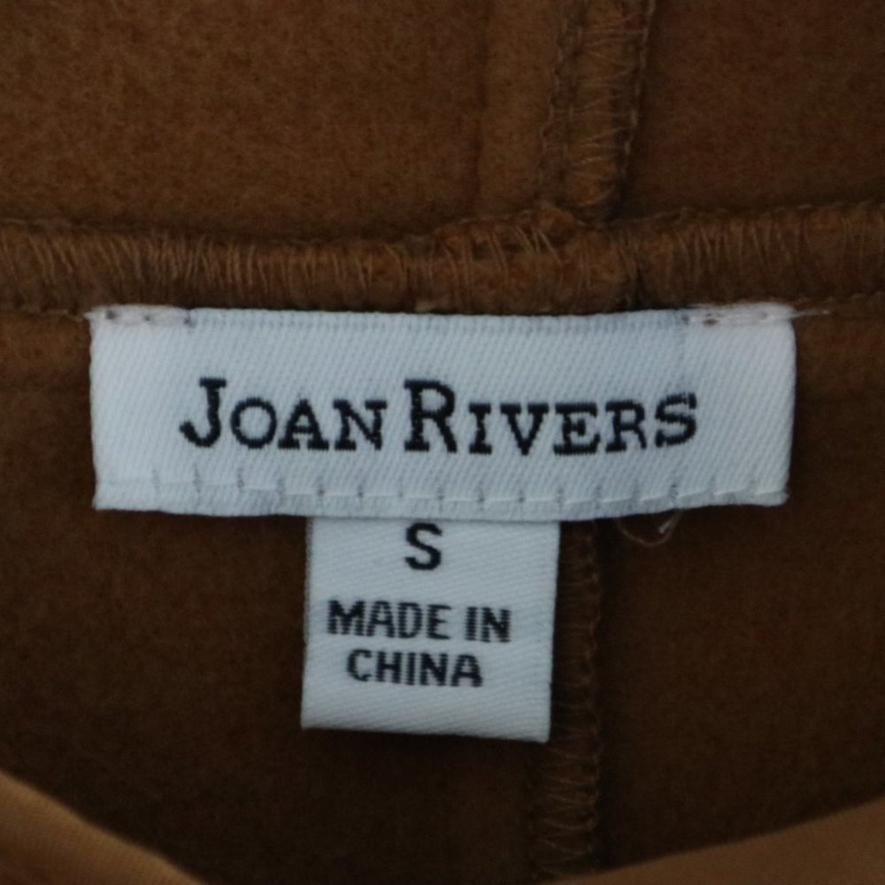 Joan Rivers Cape - Picture 7 of 12